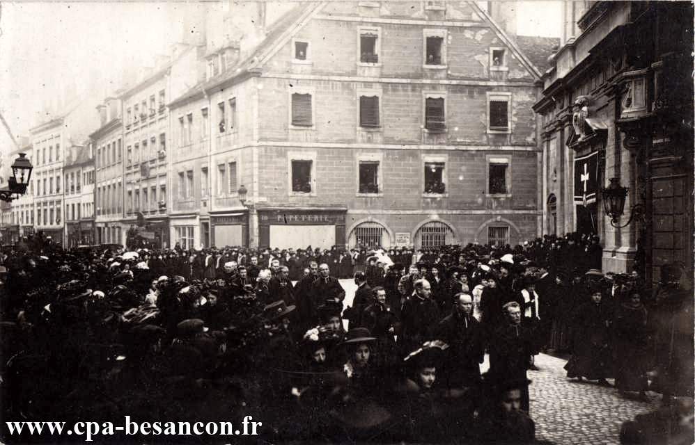 Besançon - Funérailles de Monseigneur Fulbert Petit, archevêque de Besançon - 11 décembre 1909